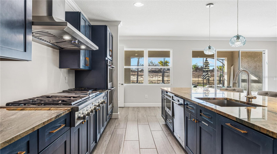 DAVENPORT, Florida 33897, 6 Bedrooms Bedrooms, ,6 BathroomsBathrooms,Residential,For Sale,LADY ALICE,0,MFRO6389738