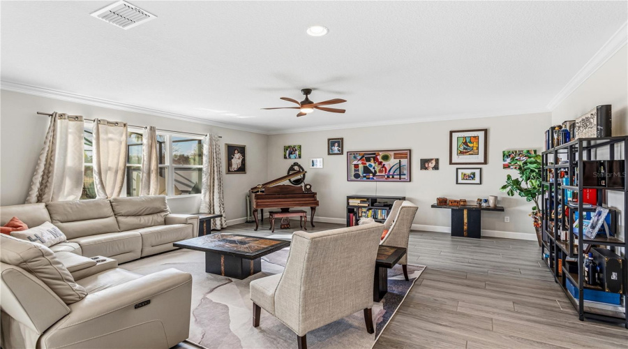 DAVENPORT, Florida 33897, 6 Bedrooms Bedrooms, ,6 BathroomsBathrooms,Residential,For Sale,LADY ALICE,0,MFRO6389738