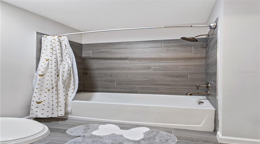 DAVENPORT, Florida 33897, 6 Bedrooms Bedrooms, ,6 BathroomsBathrooms,Residential,For Sale,LADY ALICE,0,MFRO6389738