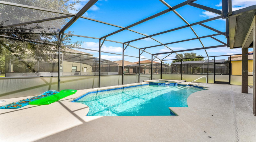 DAVENPORT, Florida 33896, 6 Bedrooms Bedrooms, ,3 BathroomsBathrooms,Residential,For Sale,CYPRESS POINTE,0,MFRS5145636