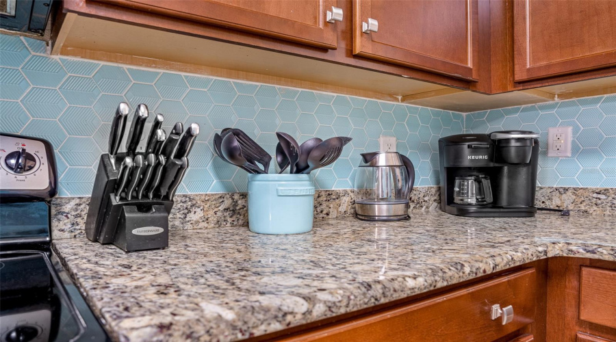 DAVENPORT, Florida 33896, 6 Bedrooms Bedrooms, ,3 BathroomsBathrooms,Residential,For Sale,CYPRESS POINTE,0,MFRS5145636