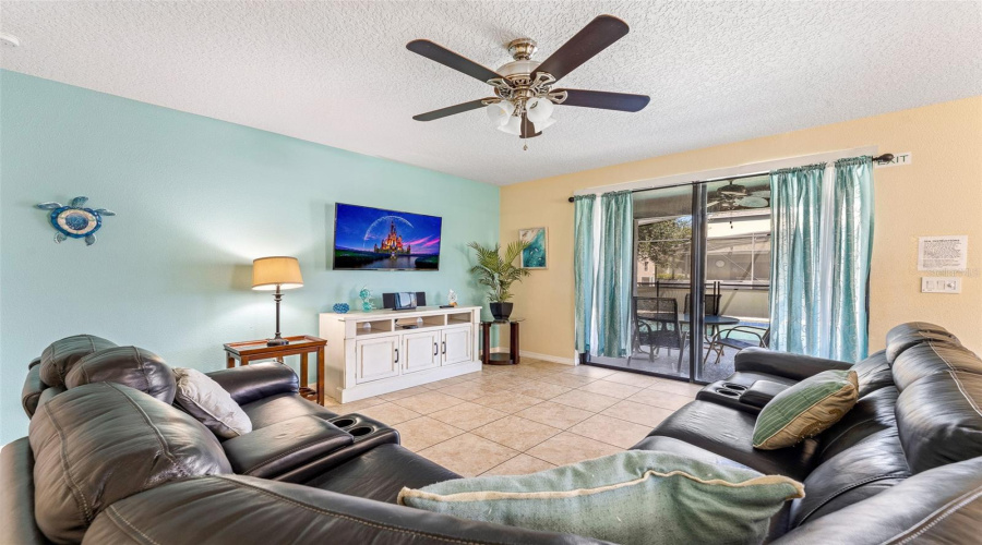 DAVENPORT, Florida 33896, 6 Bedrooms Bedrooms, ,3 BathroomsBathrooms,Residential,For Sale,CYPRESS POINTE,0,MFRS5145636