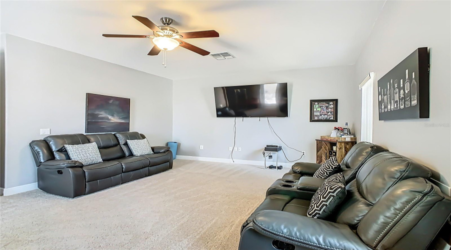 KISSIMMEE, Florida 34746, 3 Bedrooms Bedrooms, ,3 BathroomsBathrooms,Residential,For Sale,SUNSET ISLES,0,MFRS5145529