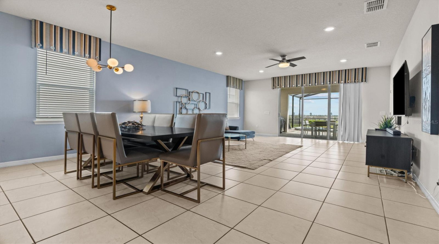 DAVENPORT, Florida 33897, 7 Bedrooms Bedrooms, ,5 BathroomsBathrooms,Residential,For Sale,KONA,0,MFRO6388686