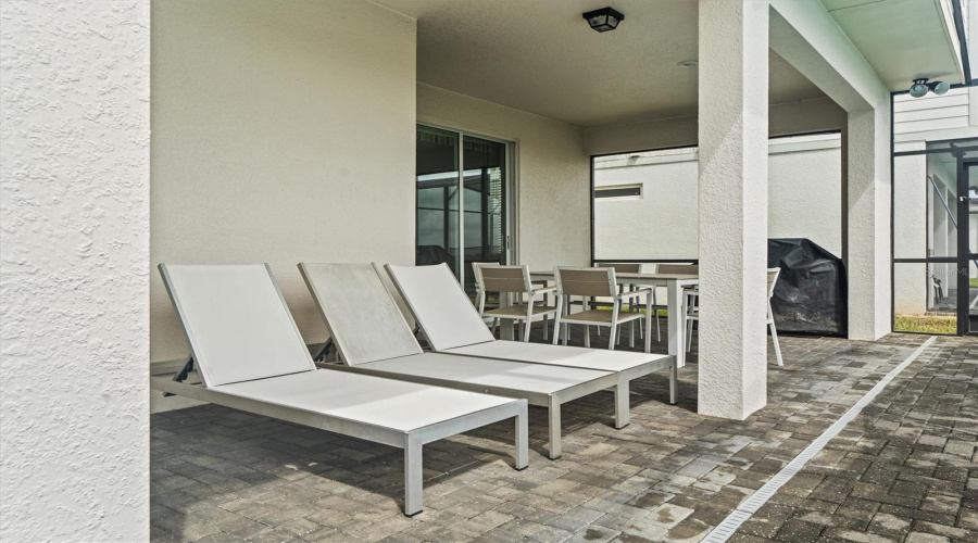 DAVENPORT, Florida 33897, 7 Bedrooms Bedrooms, ,5 BathroomsBathrooms,Residential,For Sale,KONA,0,MFRO6388686