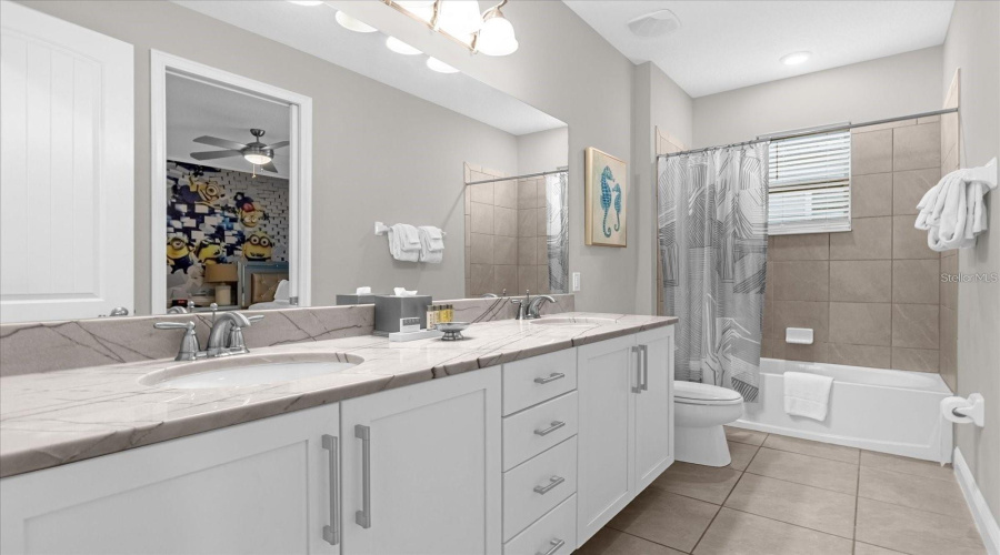 KISSIMMEE, Florida 34747, 4 Bedrooms Bedrooms, ,3 BathroomsBathrooms,Residential,For Sale,WESTLAND,0,MFRO6389916