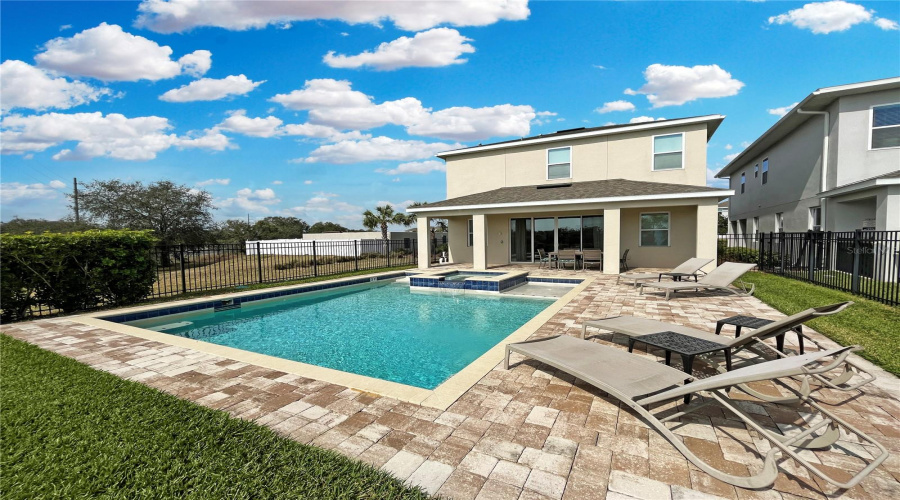 KISSIMMEE, Florida 34747, 4 Bedrooms Bedrooms, ,3 BathroomsBathrooms,Residential,For Sale,WESTLAND,0,MFRO6389916