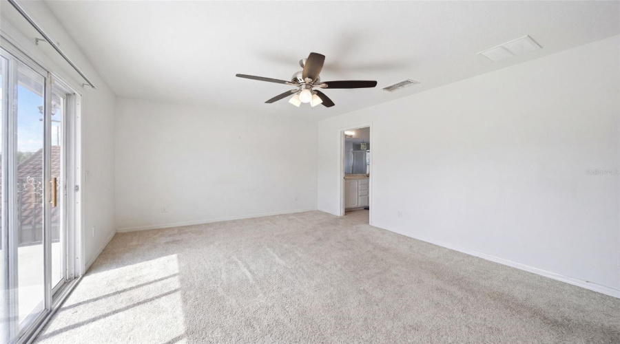 DAVENPORT, Florida 33896, 5 Bedrooms Bedrooms, ,3 BathroomsBathrooms,Residential,For Sale,ROBIN,0,MFRO6390061