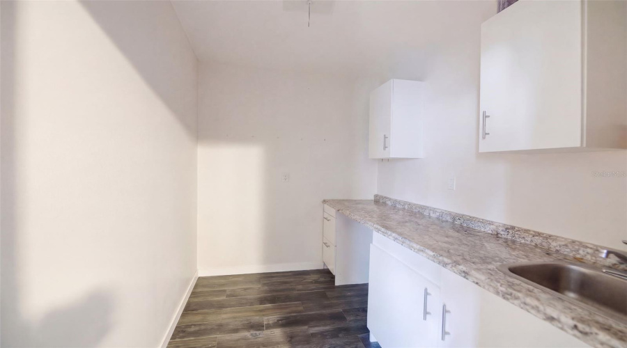 DAVENPORT, Florida 33896, 5 Bedrooms Bedrooms, ,3 BathroomsBathrooms,Residential,For Sale,ROBIN,0,MFRO6390061