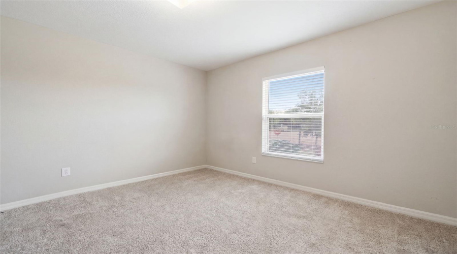 DAVENPORT, Florida 33896, 5 Bedrooms Bedrooms, ,3 BathroomsBathrooms,Residential,For Sale,ROBIN,0,MFRO6390061