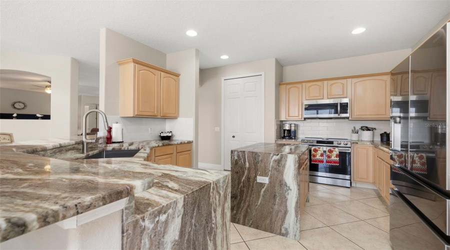 KISSIMMEE, Florida 34746, 4 Bedrooms Bedrooms, ,3 BathroomsBathrooms,Residential,For Sale,CAPTAINS,0,MFRS5145229