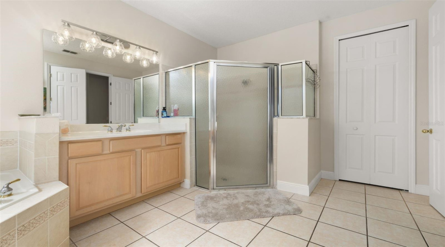 KISSIMMEE, Florida 34746, 4 Bedrooms Bedrooms, ,3 BathroomsBathrooms,Residential,For Sale,CAPTAINS,0,MFRS5145229