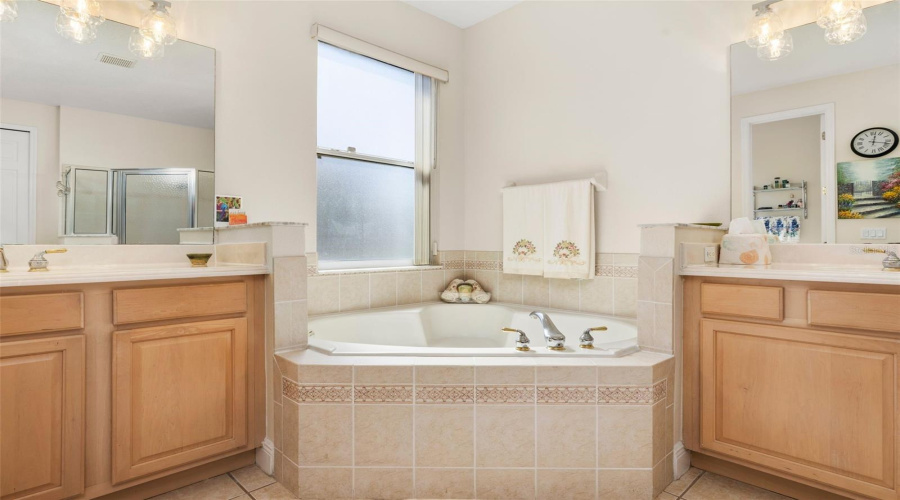 KISSIMMEE, Florida 34746, 4 Bedrooms Bedrooms, ,3 BathroomsBathrooms,Residential,For Sale,CAPTAINS,0,MFRS5145229