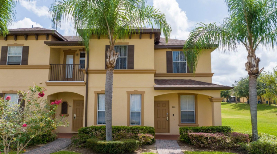 DAVENPORT, Florida 33897, 4 Bedrooms Bedrooms, ,2 BathroomsBathrooms,Residential,For Sale,BERGAMO,0,MFRO6390093