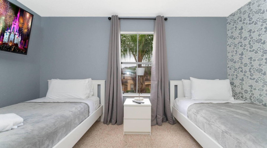 DAVENPORT, Florida 33897, 4 Bedrooms Bedrooms, ,2 BathroomsBathrooms,Residential,For Sale,BERGAMO,0,MFRO6390093