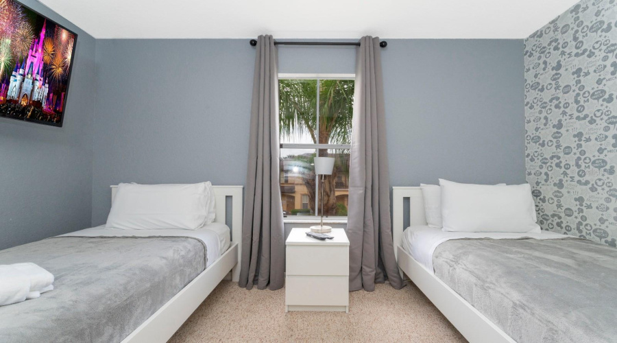 DAVENPORT, Florida 33897, 4 Bedrooms Bedrooms, ,2 BathroomsBathrooms,Residential,For Sale,BERGAMO,0,MFRO6390093