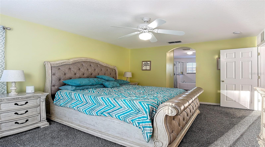 KISSIMMEE, Florida 34746, 5 Bedrooms Bedrooms, ,3 BathroomsBathrooms,Residential,For Sale,CUMBRIAN LAKES,0,MFRO6389975