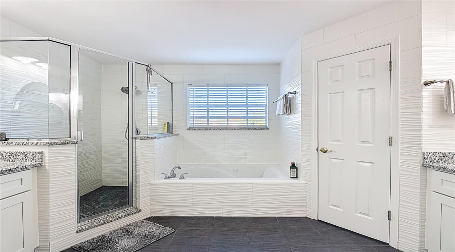 KISSIMMEE, Florida 34746, 5 Bedrooms Bedrooms, ,3 BathroomsBathrooms,Residential,For Sale,CUMBRIAN LAKES,0,MFRO6389975