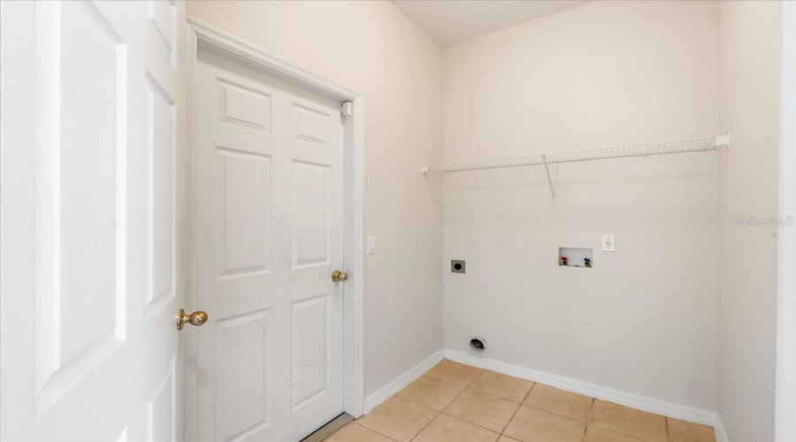 KISSIMMEE, Florida 34746, 4 Bedrooms Bedrooms, ,3 BathroomsBathrooms,Residential,For Sale,SOMERSET,0,MFRO6389228
