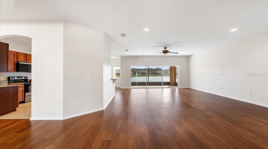 KISSIMMEE, Florida 34746, 4 Bedrooms Bedrooms, ,3 BathroomsBathrooms,Residential,For Sale,SOMERSET,0,MFRO6389228