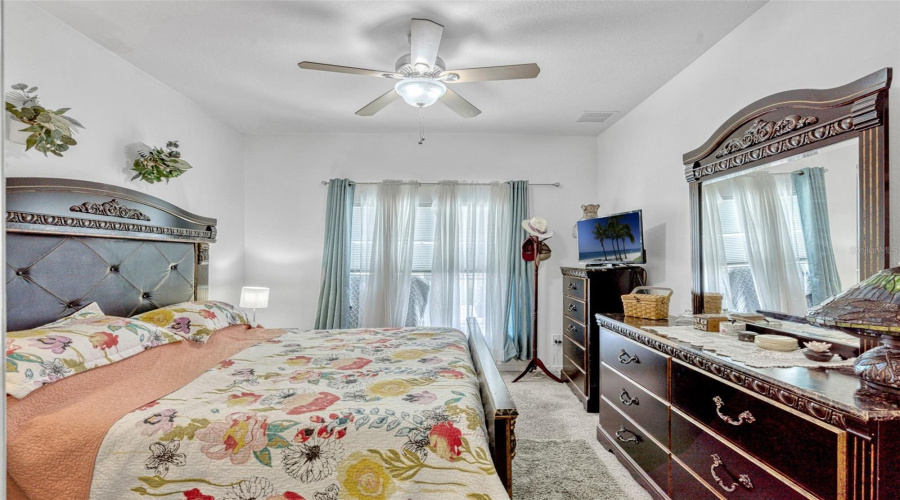 KISSIMMEE, Florida 34747, 4 Bedrooms Bedrooms, ,2 BathroomsBathrooms,Residential,For Sale,FAN PALM,0,MFRO6317015