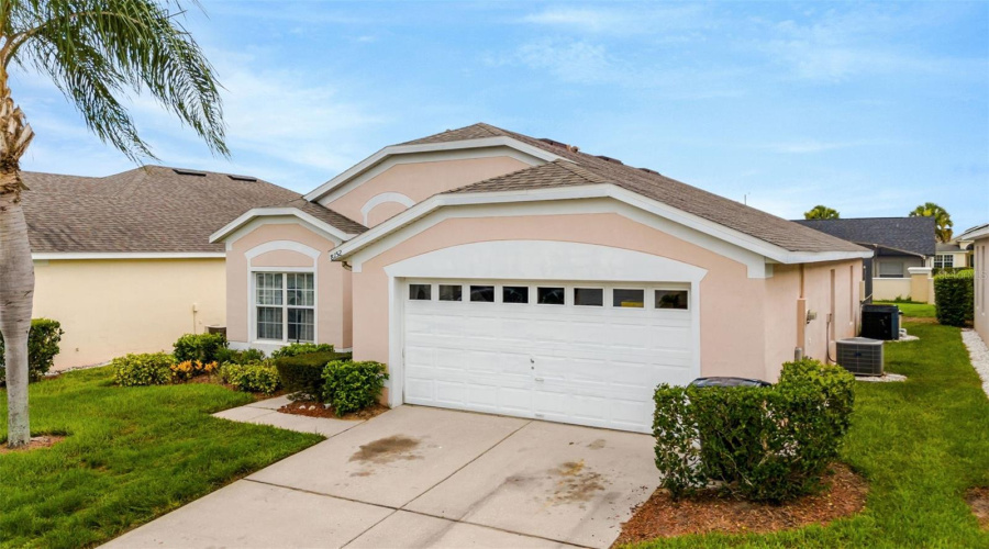 KISSIMMEE, Florida 34747, 4 Bedrooms Bedrooms, ,2 BathroomsBathrooms,Residential,For Sale,FAN PALM,0,MFRO6317015