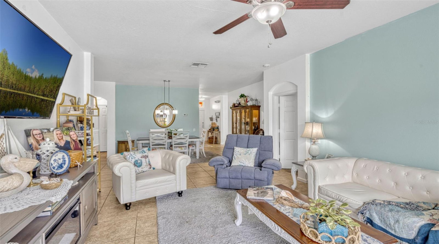 KISSIMMEE, Florida 34747, 4 Bedrooms Bedrooms, ,2 BathroomsBathrooms,Residential,For Sale,FAN PALM,0,MFRO6317015