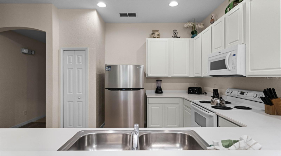 DAVENPORT, Florida 33897, 2 Bedrooms Bedrooms, ,2 BathroomsBathrooms,Residential,For Sale,LUCAYA,0,MFRS5145661