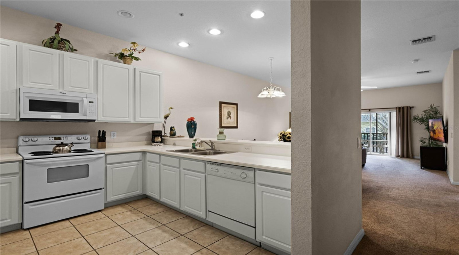 DAVENPORT, Florida 33897, 2 Bedrooms Bedrooms, ,2 BathroomsBathrooms,Residential,For Sale,LUCAYA,0,MFRS5145661