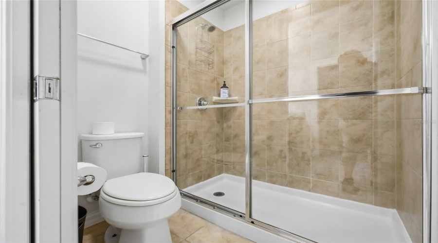 KISSIMMEE, Florida 34747, 5 Bedrooms Bedrooms, ,4 BathroomsBathrooms,Residential,For Sale,GENEVE,0,MFRO6370265