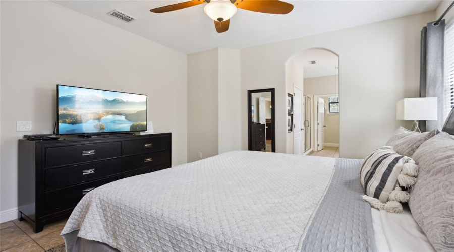 Upstairs Primary Bedroom