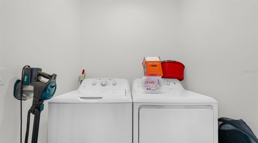 KISSIMMEE, Florida 34746, 3 Bedrooms Bedrooms, ,2 BathroomsBathrooms,Residential,For Sale,DESERT ROSE,0,MFRO6390149