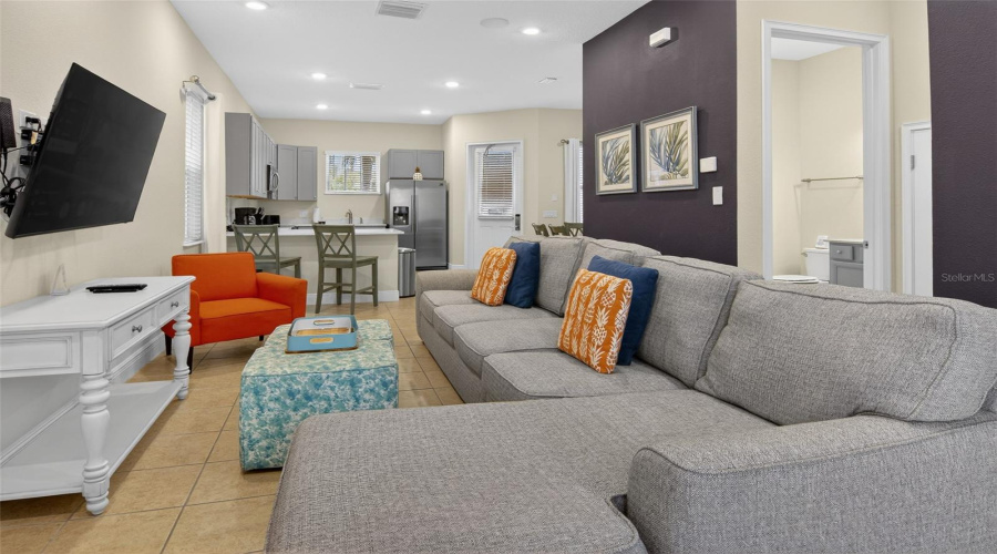 KISSIMMEE, Florida 34747, 3 Bedrooms Bedrooms, ,3 BathroomsBathrooms,Residential,For Sale,DREAMSICLE,0,MFRO6387518