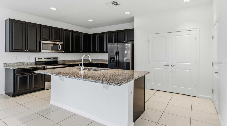 DAVENPORT, Florida 33897, 4 Bedrooms Bedrooms, ,2 BathroomsBathrooms,Residential,For Sale,TRINITY RIDGE,0,MFRO6390416