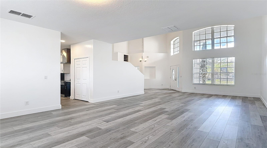 DAVENPORT, Florida 33837, 6 Bedrooms Bedrooms, ,3 BathroomsBathrooms,Residential,For Sale,WILDFLOWER,0,MFRO6390424