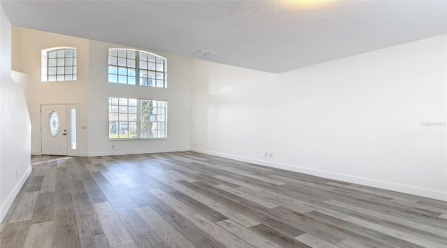 DAVENPORT, Florida 33837, 6 Bedrooms Bedrooms, ,3 BathroomsBathrooms,Residential,For Sale,WILDFLOWER,0,MFRO6390424