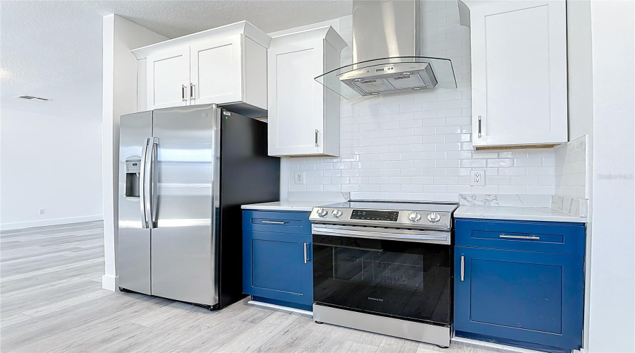 DAVENPORT, Florida 33837, 6 Bedrooms Bedrooms, ,3 BathroomsBathrooms,Residential,For Sale,WILDFLOWER,0,MFRO6390424