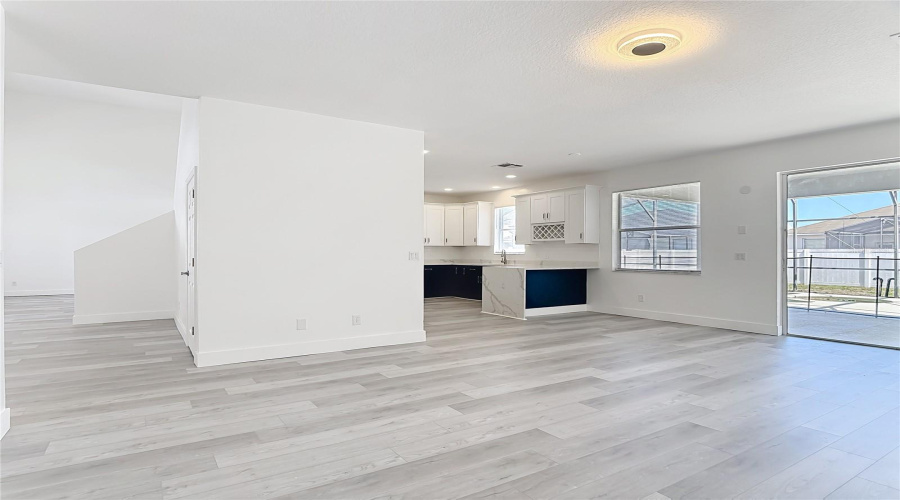 DAVENPORT, Florida 33837, 6 Bedrooms Bedrooms, ,3 BathroomsBathrooms,Residential,For Sale,WILDFLOWER,0,MFRO6390424