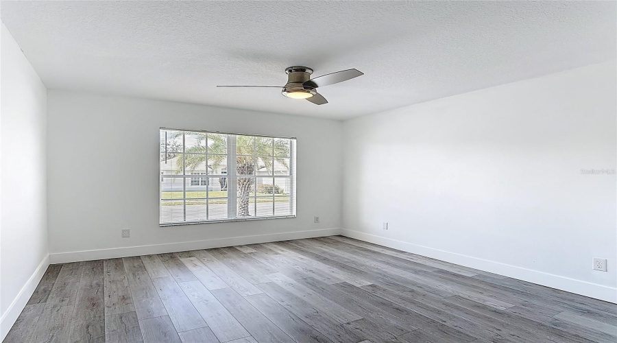 DAVENPORT, Florida 33837, 6 Bedrooms Bedrooms, ,3 BathroomsBathrooms,Residential,For Sale,WILDFLOWER,0,MFRO6390424