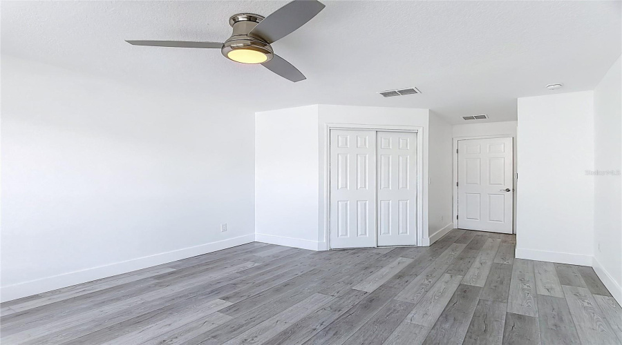 DAVENPORT, Florida 33837, 6 Bedrooms Bedrooms, ,3 BathroomsBathrooms,Residential,For Sale,WILDFLOWER,0,MFRO6390424