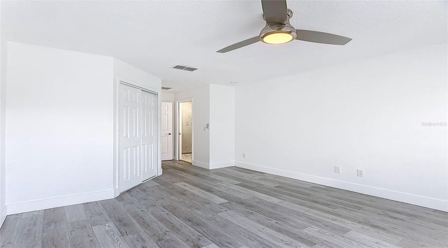 DAVENPORT, Florida 33837, 6 Bedrooms Bedrooms, ,3 BathroomsBathrooms,Residential,For Sale,WILDFLOWER,0,MFRO6390424