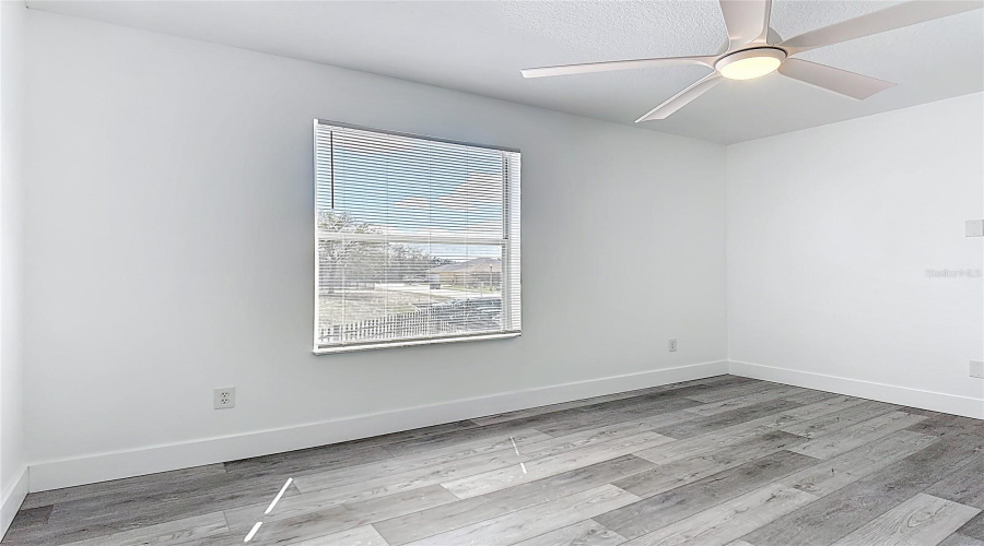 DAVENPORT, Florida 33837, 6 Bedrooms Bedrooms, ,3 BathroomsBathrooms,Residential,For Sale,WILDFLOWER,0,MFRO6390424