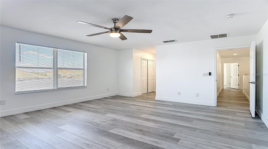 DAVENPORT, Florida 33837, 6 Bedrooms Bedrooms, ,3 BathroomsBathrooms,Residential,For Sale,WILDFLOWER,0,MFRO6390424