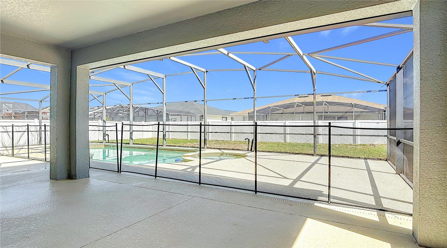 DAVENPORT, Florida 33837, 6 Bedrooms Bedrooms, ,3 BathroomsBathrooms,Residential,For Sale,WILDFLOWER,0,MFRO6390424