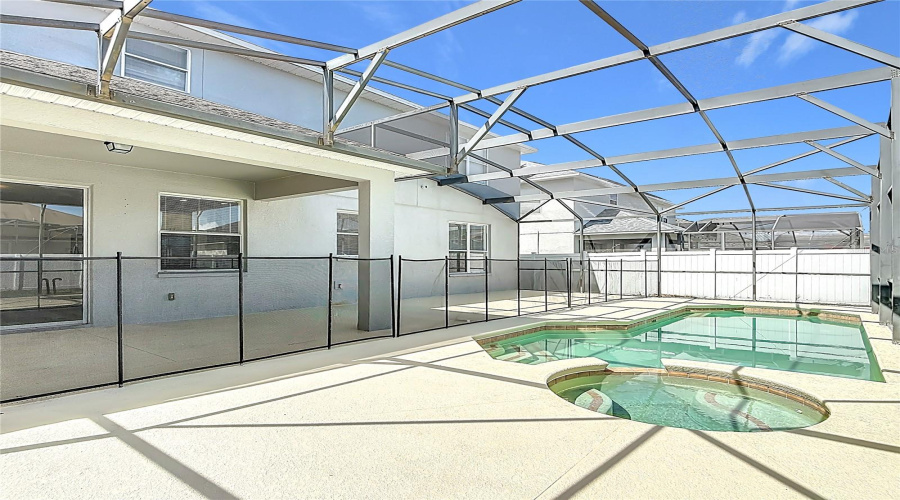 DAVENPORT, Florida 33837, 6 Bedrooms Bedrooms, ,3 BathroomsBathrooms,Residential,For Sale,WILDFLOWER,0,MFRO6390424