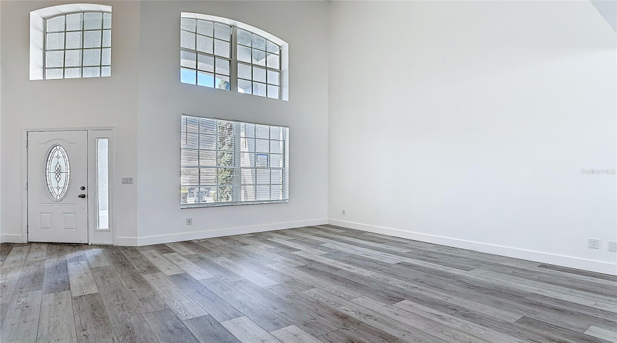 DAVENPORT, Florida 33837, 6 Bedrooms Bedrooms, ,3 BathroomsBathrooms,Residential,For Sale,WILDFLOWER,0,MFRO6390424