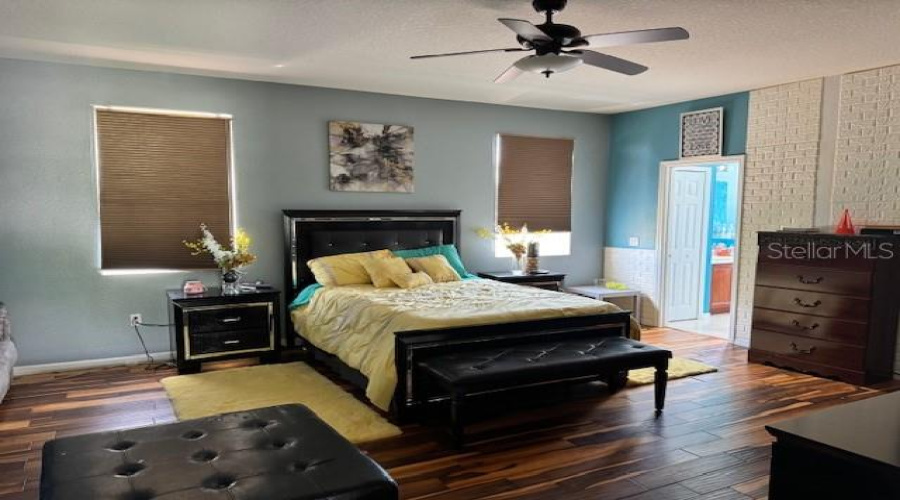 KISSIMMEE, Florida 34746, 5 Bedrooms Bedrooms, ,4 BathroomsBathrooms,Residential,For Sale,GOLDEN FEATHER,0,MFRS5145732