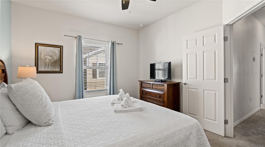 KISSIMMEE, Florida 34746, 4 Bedrooms Bedrooms, ,3 BathroomsBathrooms,Residential,For Sale,DIPLOMAT,0,MFRO6390188