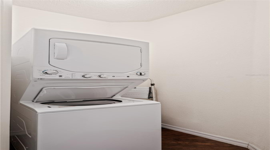 KISSIMMEE, Florida 34746, 4 Bedrooms Bedrooms, ,3 BathroomsBathrooms,Residential,For Sale,DIPLOMAT,0,MFRO6390188