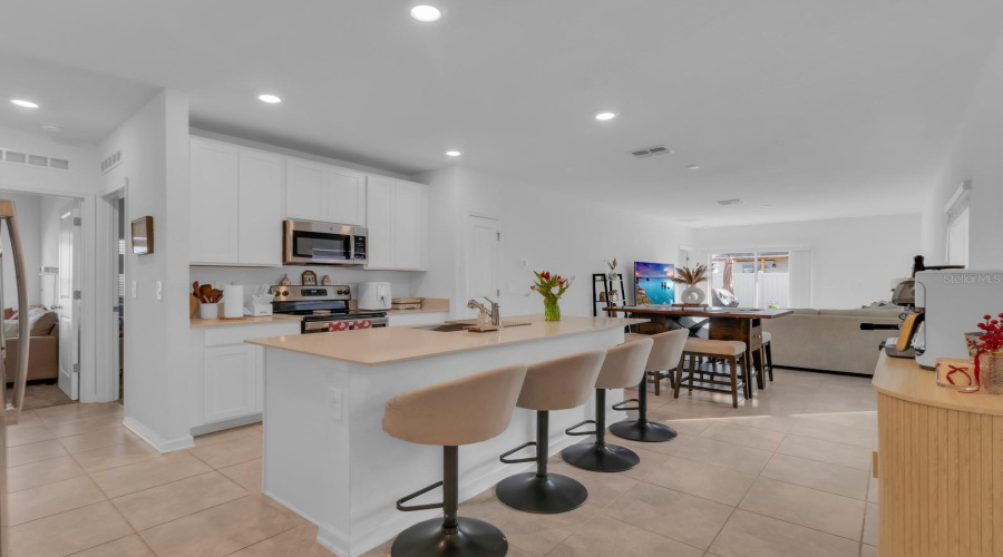 DAVENPORT, Florida 33837, 3 Bedrooms Bedrooms, ,2 BathroomsBathrooms,Residential,For Sale,CUMBERLAND,0,MFRS5145461